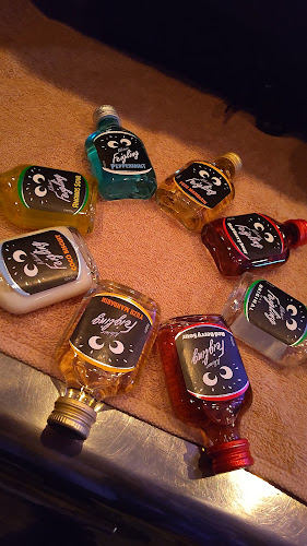 〒590-0944 大阪府堺市堺区櫛屋町東２丁１−１９ 2F