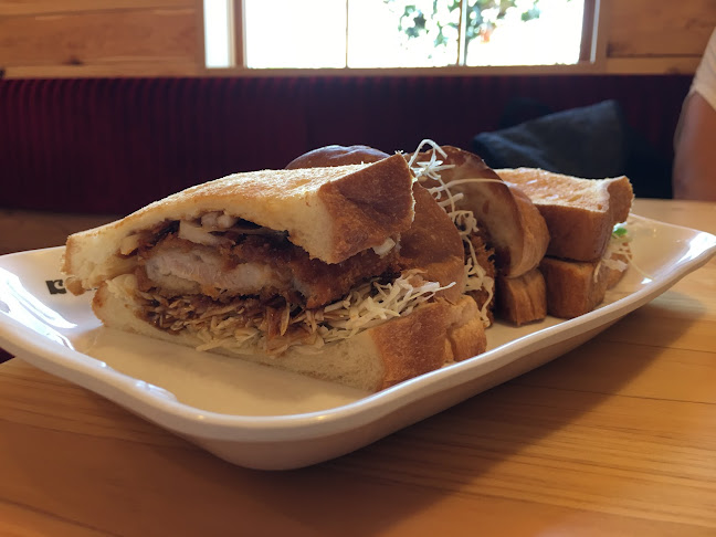 Comentarii opinii despre コメダ珈琲店 沖縄糸満店