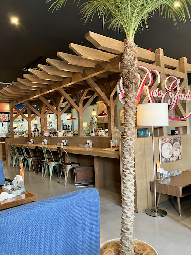 Comentarii opinii despre ローズガーデンカフェ
