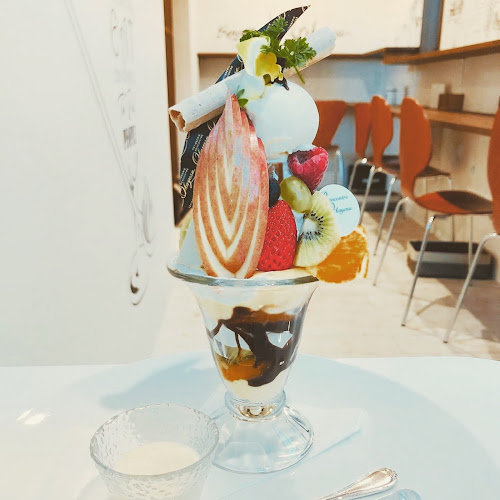 ラコンチュル オカヤス - 飲食業