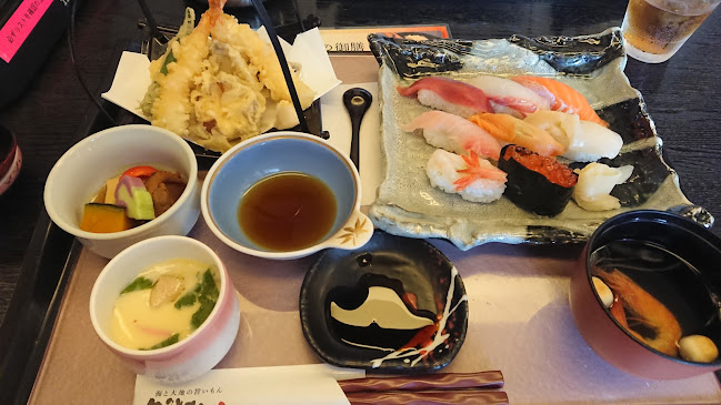 〒070-8003 北海道旭川市神楽３条１２丁目１−２ 旬鮮かぐら