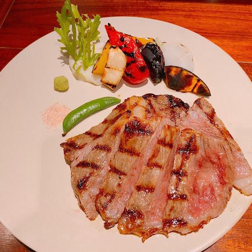 肉卸 小島 グランスタ東京 - 飲食業