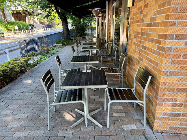 Opinii despre 上島珈琲店 黒田記念館店 în 台東区 - 飲食業