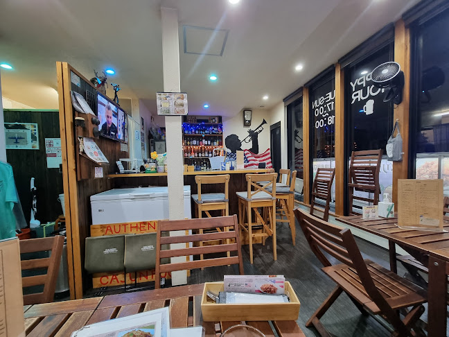 〒740-0018 山口県岩国市麻里布町３丁目１−２３