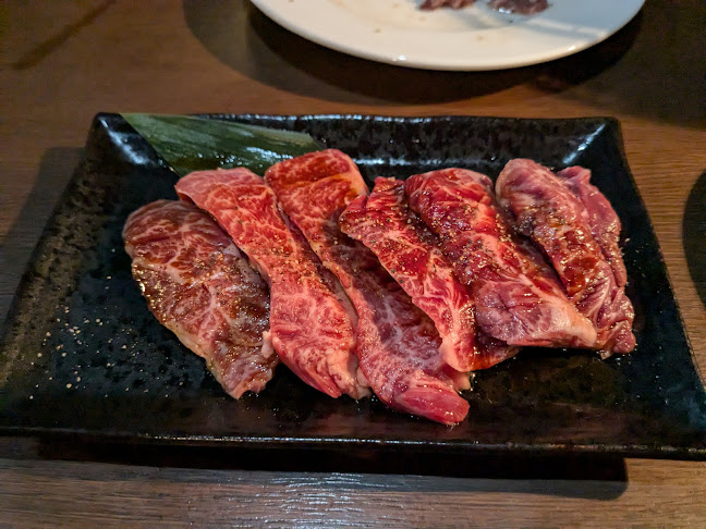 炭火ほるもん焼肉 亀力 加須店 - 飲食業