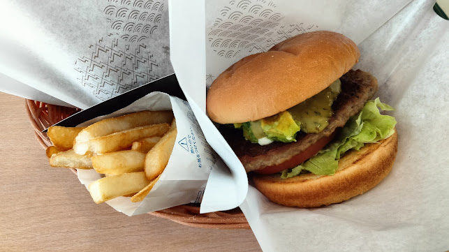 Opinii despre モスバーガーカインズ西神南店 în 神戸市 - 飲食業