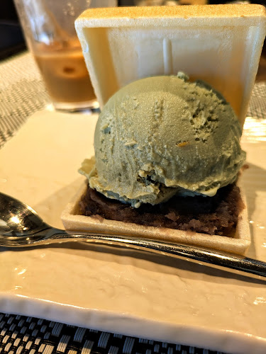 〒403-0032 山梨県富士吉田市上吉田東７丁目２７−１