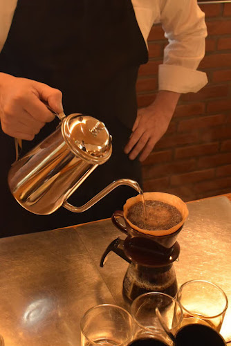 〒604-8031 京都府京都市中京区大黒町３７ 文明堂ビル 5階