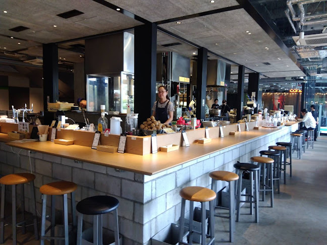 BRISKSTAND UMEDA - 飲食業