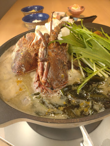 〒414-0003 静岡県伊東市中央町７−７