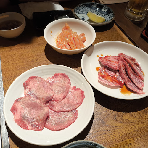 〒900-0032 沖縄県那覇市松山２丁目４−１５