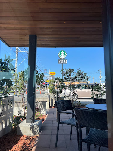 Comentarii opinii despre スターバックス コーヒー 沖縄アブロうるま店