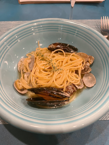 炭焼きお肉とワイン ビストロ酒場 Le Timbre（ルタンブル） - 飲食業