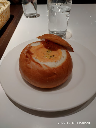 Opinii despre 新宿中村屋オリーブハウスダイニング în 大田区 - 飲食業