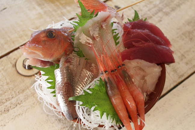 うんめ魚が食いてぇ 駅前漁港 本店