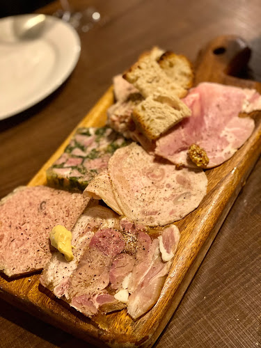 〒550-0003 大阪府大阪市西区京町堀２丁目１４−１