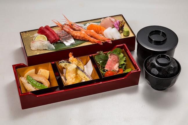 きときと寿し富山駅店 とやマルシェのれん横丁 - 飲食業