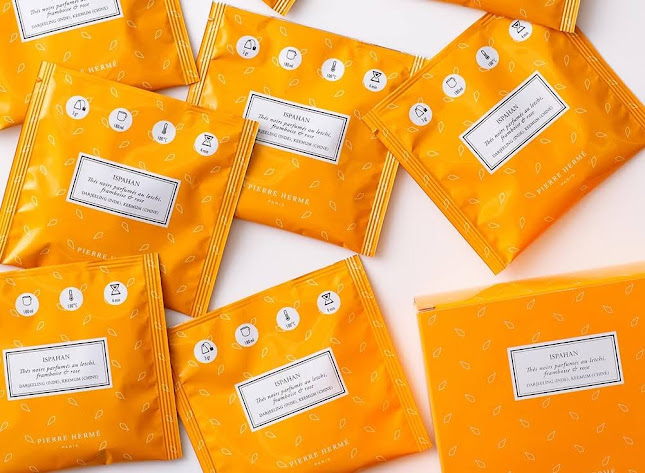 Comentarii opinii despre ピエール・エルメ・パリ 大丸神戸店