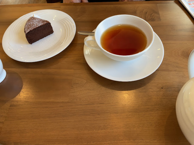 〒662-0952 兵庫県西宮市中浜町１−２３