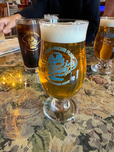 OVERWHELM HAMBURGER and BAR STAND - 飲食業