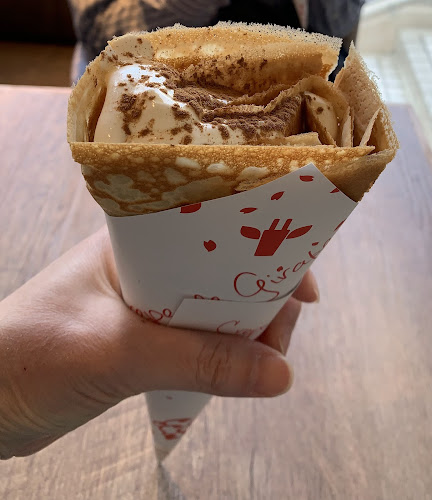 ジラフクレープ新潟万代店 - 飲食業
