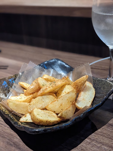 Opinii despre 溶岩焼きグリルと世界のワイン肉助 上大岡店 în 横浜市 - 飲食業