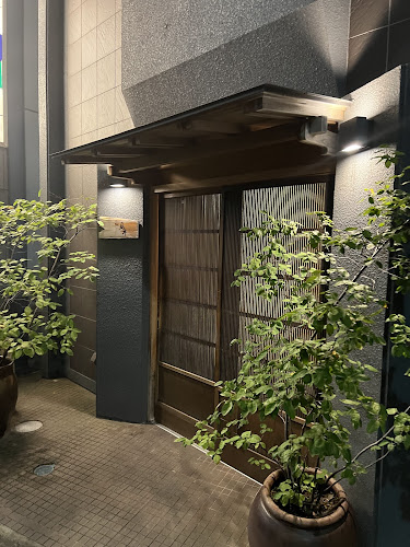 〒430-0944 静岡県浜松市中央区田町３３１−１２ 1 階 南