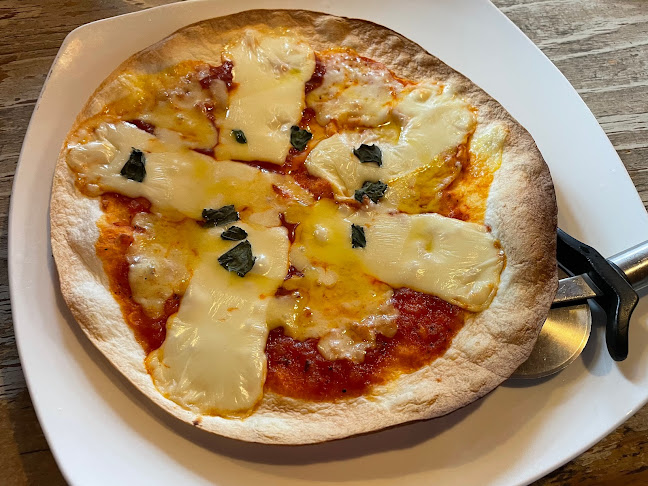 Comentarii opinii despre 自家製生パスタ専門店 スパ１世