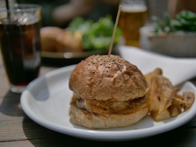 スプリングバレーブルワリー東京 - 飲食業
