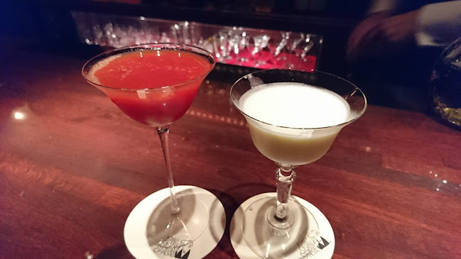 バー・セブンシーズンズ - 飲食業