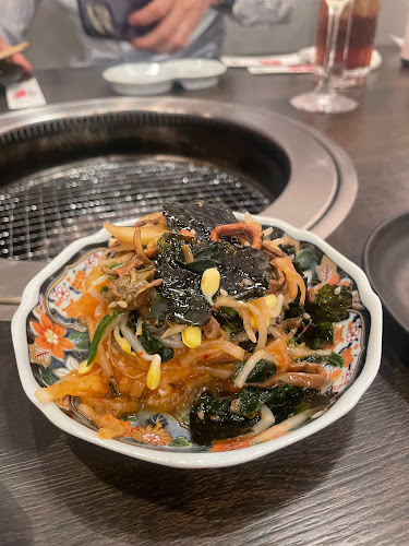 Comentarii opinii despre 焼肉ホルモンまるよし精肉店 天六店