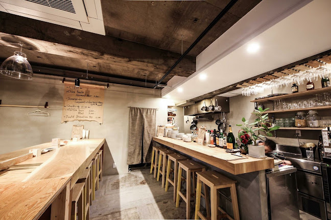 トリカラスタンド - 西宮市