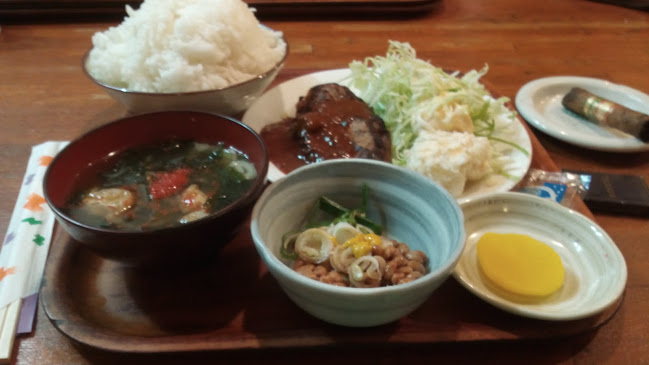 Opinii despre コーヒー&レストラン ロータ în 札幌市 - 飲食業