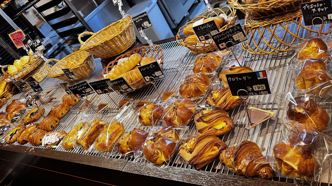 Opinii despre ブーランジェリー・ア・テット în 浦添市 - 飲食業