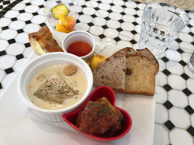 Comentarii opinii despre DEUX FEUILLES(ドゥ･フィーユ)