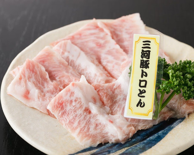 Comentarii opinii despre 炭火焼肉 トロとん亭