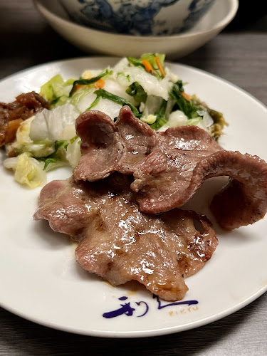 牛たん炭焼 利久 泉本店 - 飲食業