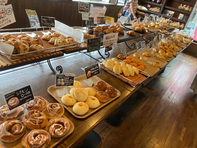 パンパーネ 六田店