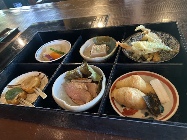 Opinii despre そば繁／手打ち蕎麦 繁 în 和泉市 - 飲食業