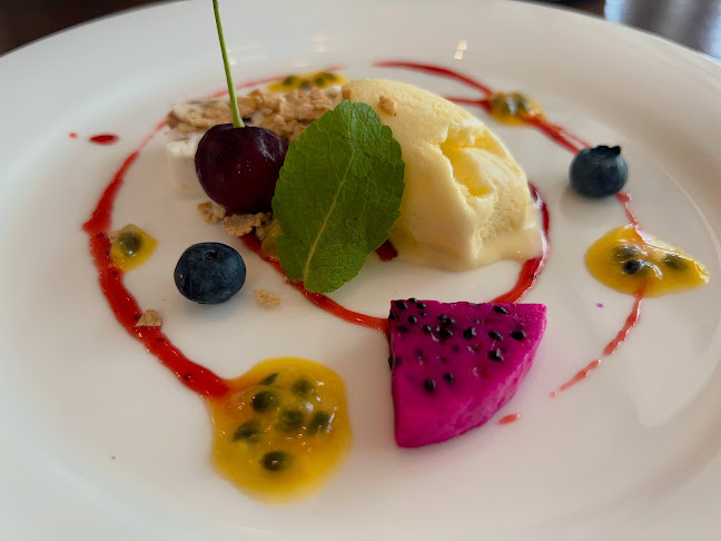 〒901-2132 沖縄県浦添市伊祖２丁目１７−３