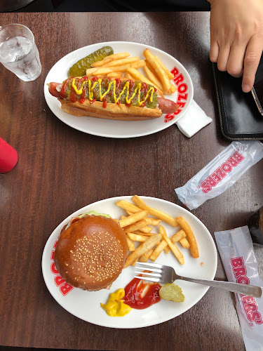 ブラザーズ テイクアウト人形町店 - 中央区
