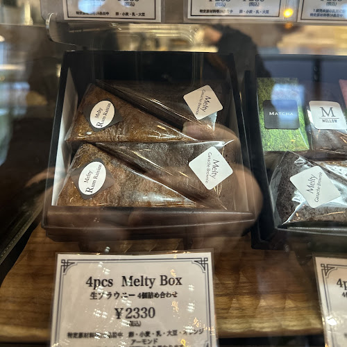 Comentarii opinii despre East42st NEW YORK BROWNIE