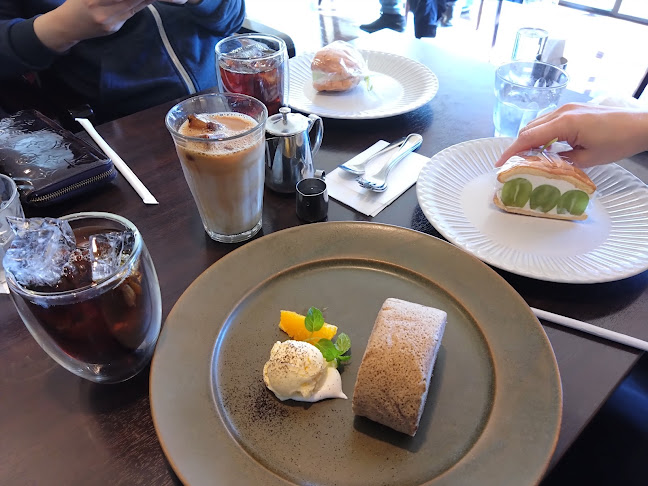 Opinii despre CAZAN珈琲店 本店 în 名古屋市 - 飲食業