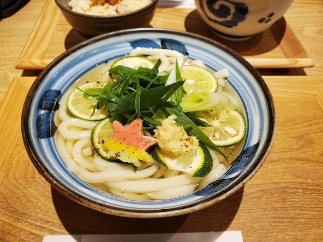 〒110-0005 東京都台東区上野７丁目１−１ エキュート上野 改札外2階