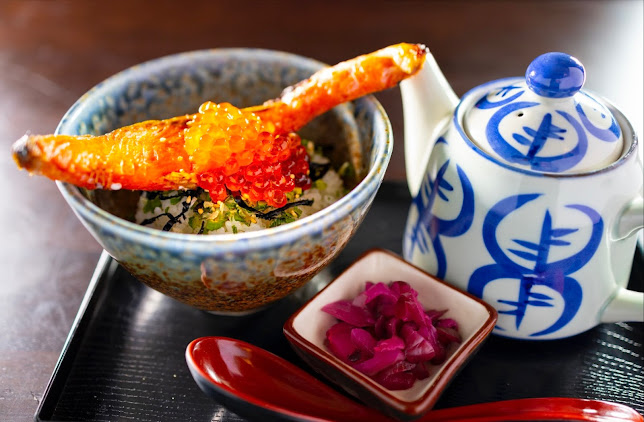 〒047-0032 北海道小樽市稲穂１丁目３−９ 協和サンモールビル おたる屋台村ろまん横丁