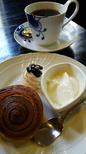 清茶館 セピアの森で - 飲食業