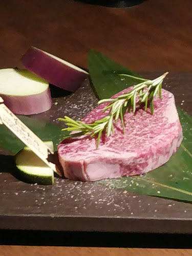 Opinii despre 炭焼酒房 旻晁の昊(メス赤身肉黒毛和牛専門店) în 宮崎市 - 飲食業