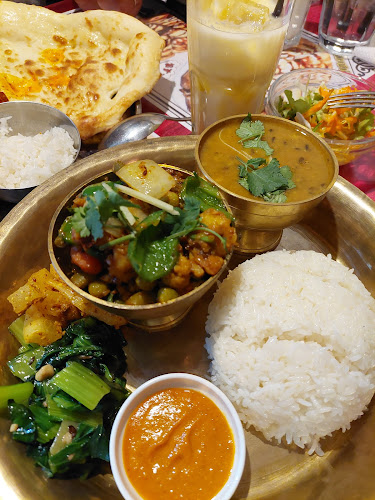 プルナディープ - 飲食業