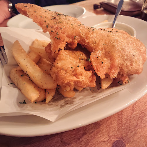 Opinii despre CRAFT BEER BAR IBREW 秋葉原駅前店 în 千代田区 - 飲食業