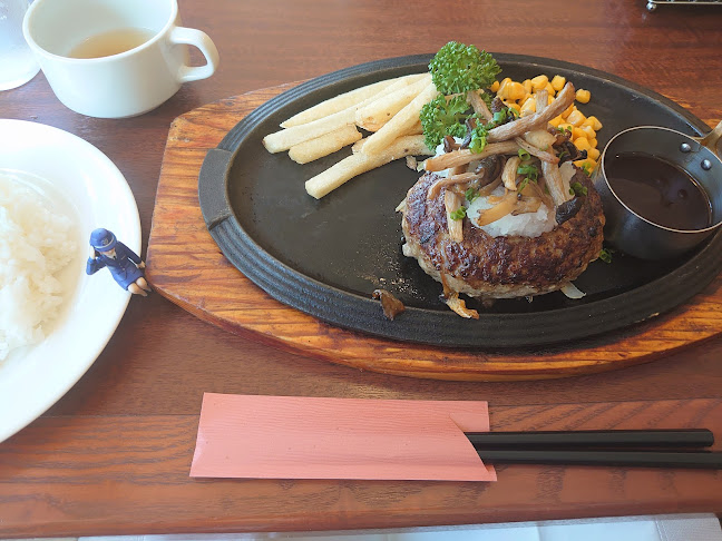 Comentarii opinii despre ロイヤルホスト橘通店